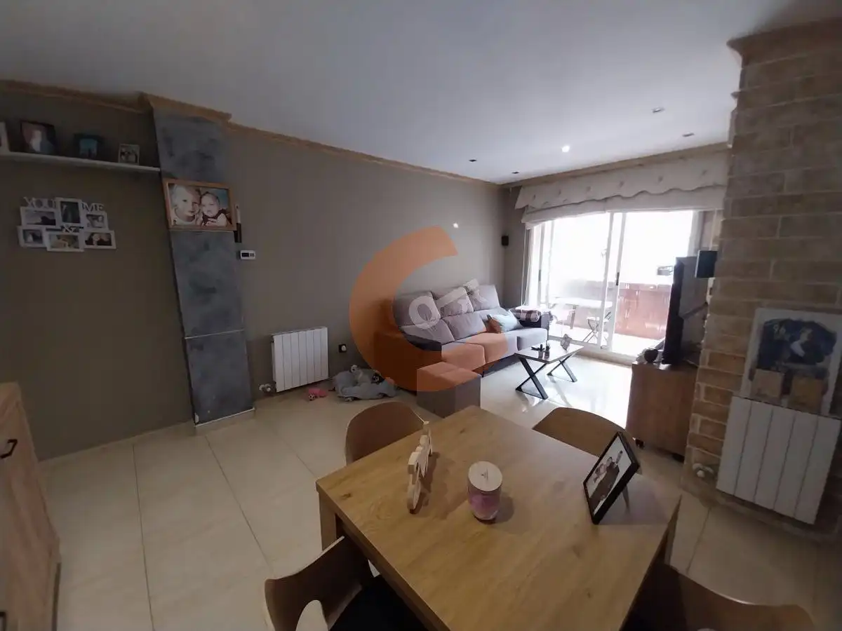 Wohnzimmer von Wohnung zum Verkauf in El Vendrell mit Klimaanlage, Heizung und Balkon