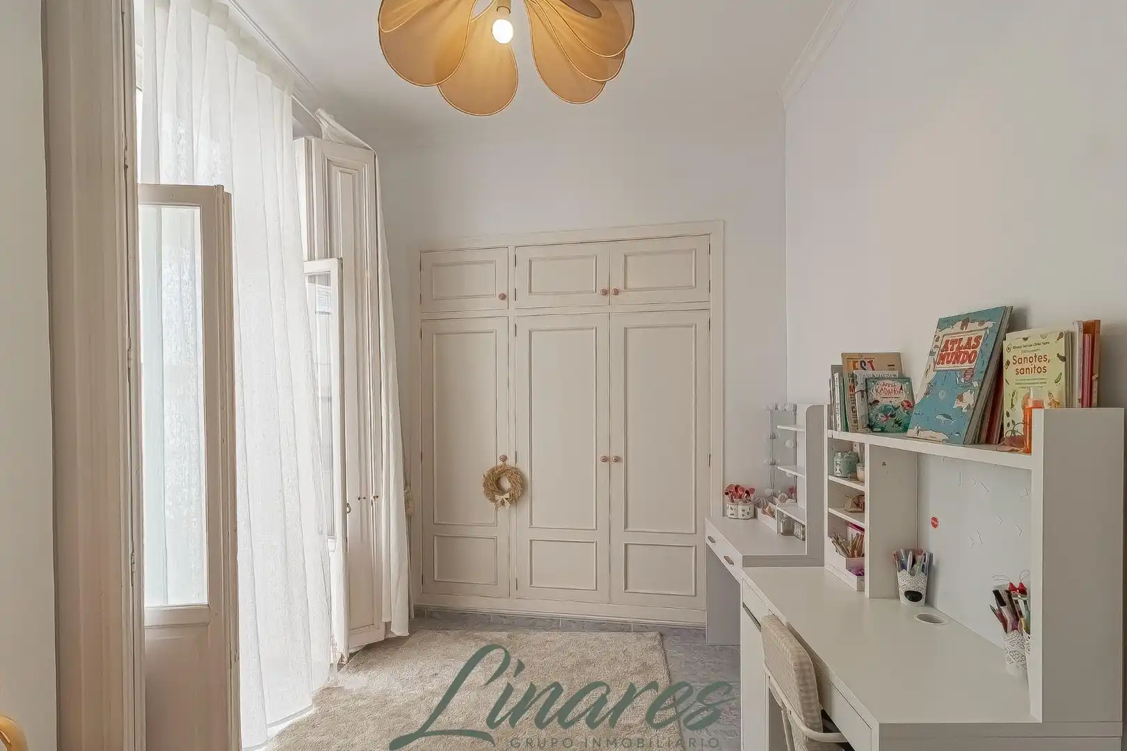 Dormitori de Apartament en venda en Cartagena amb Balcó