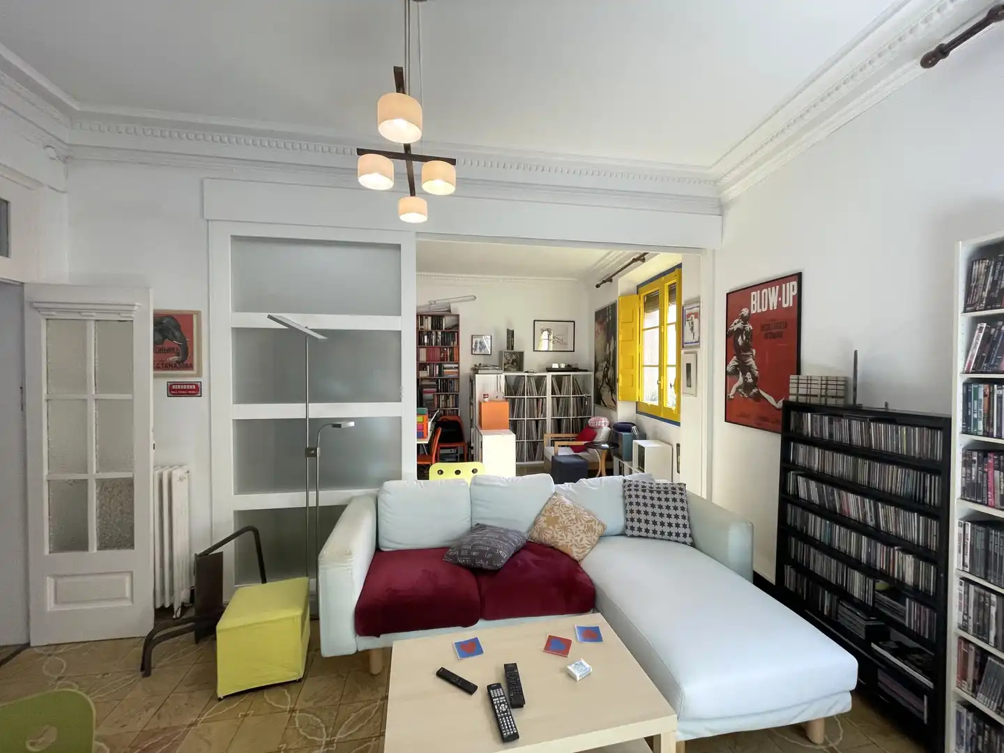Living room of Flat for sale in Girona  with Heating, Furnished and Balcony