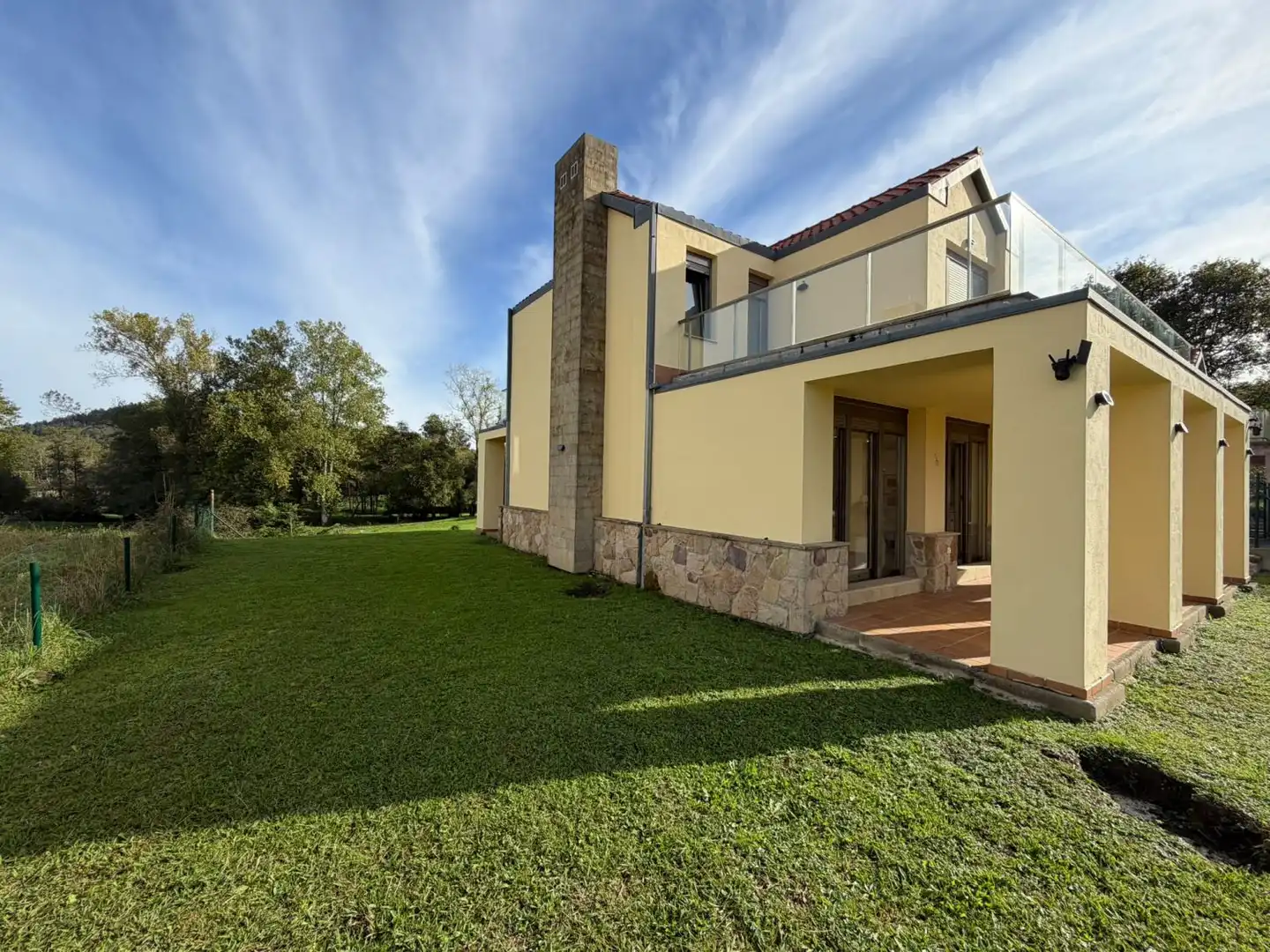 Vista exterior de Casa o chalet en venta en Hazas de Cesto, Cantabria