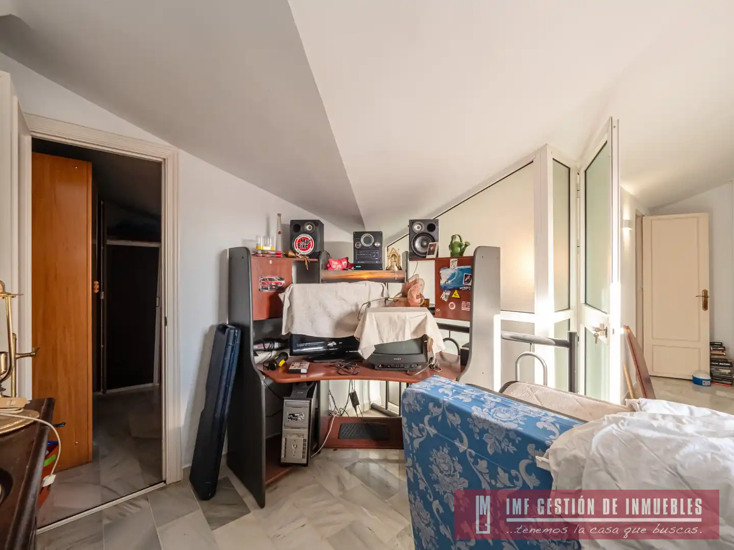 Dormitori de Casa adosada en venda en Vélez-Málaga amb Aire condicionat, Terrassa i Moblat