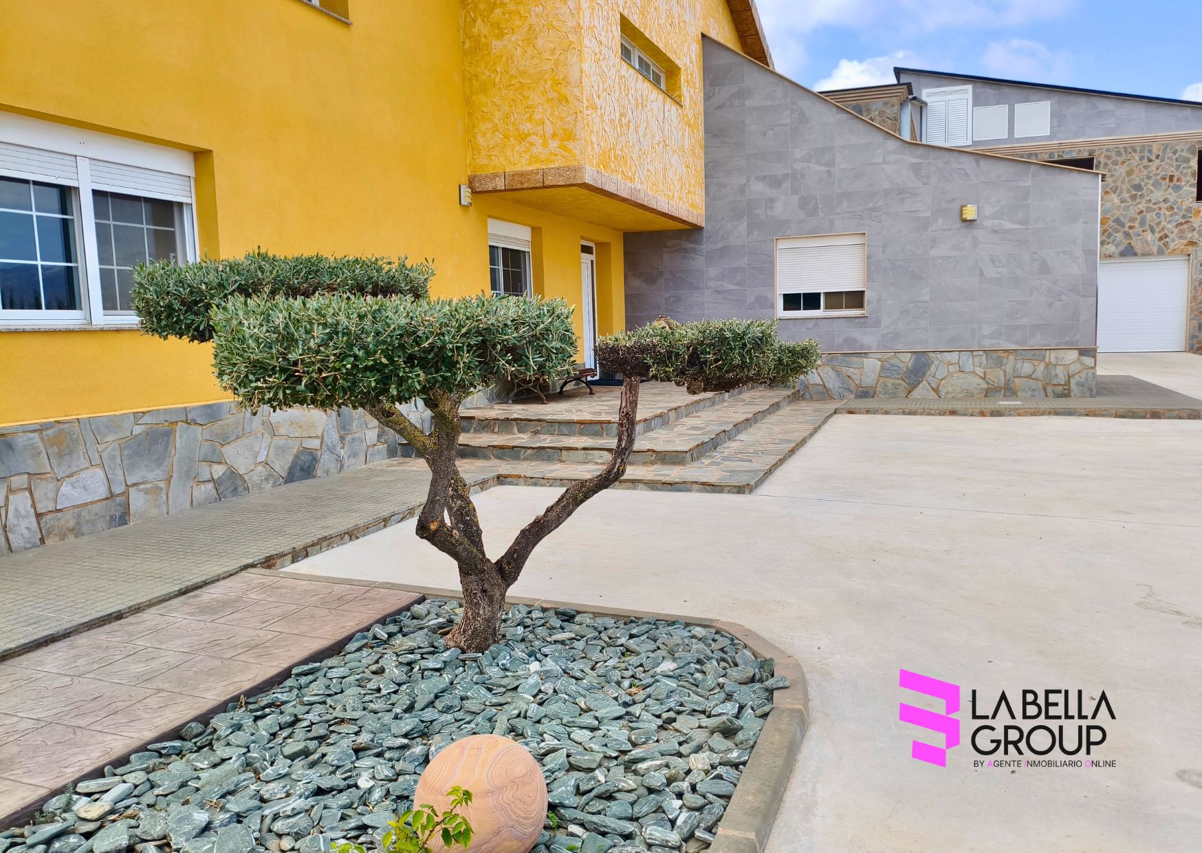 Exterior view of House or chalet for sale in Tortosa  with Air Conditioner, Heating and Private garden
