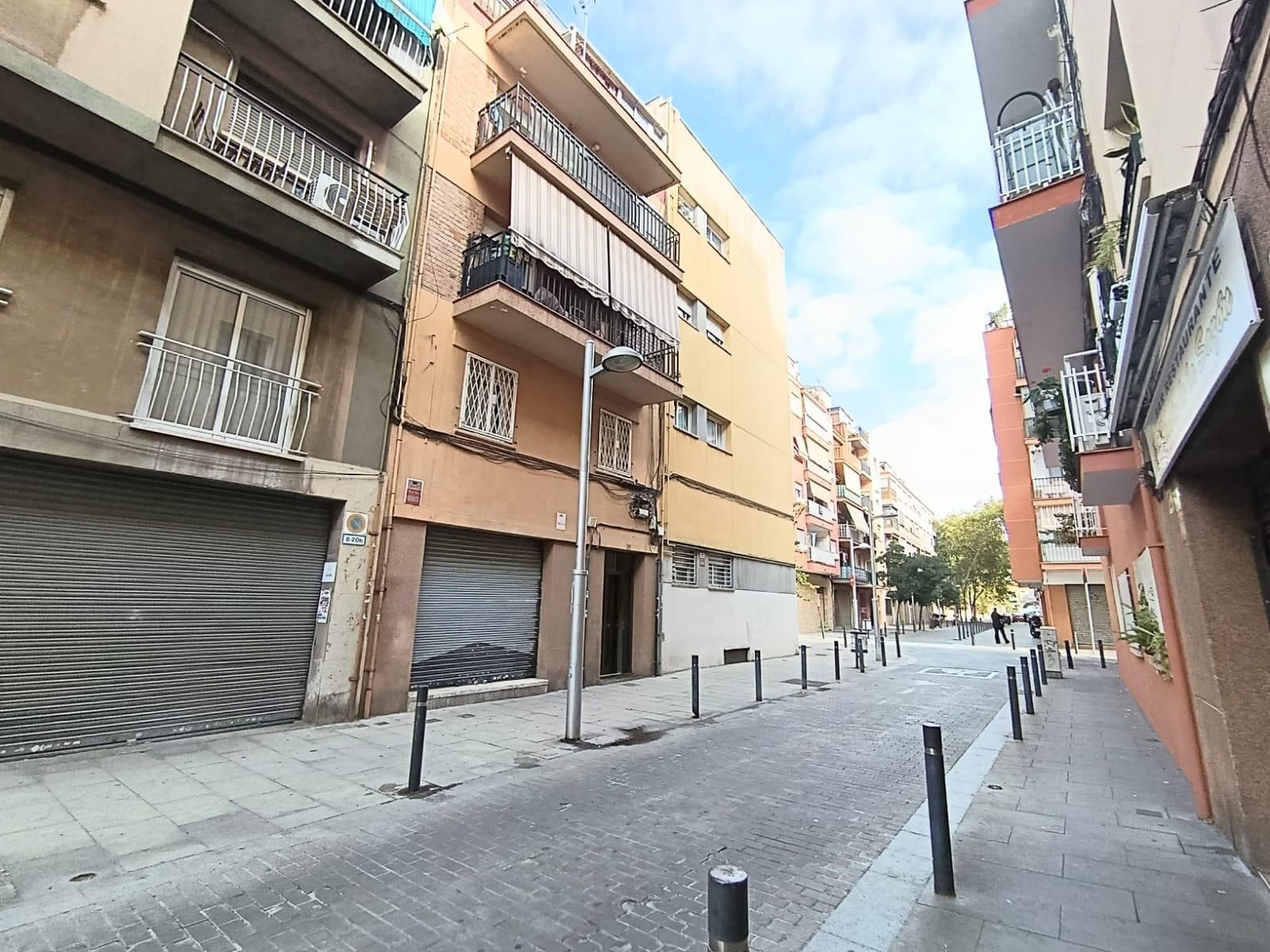 Vista exterior de Piso en venta en  Barcelona Capital