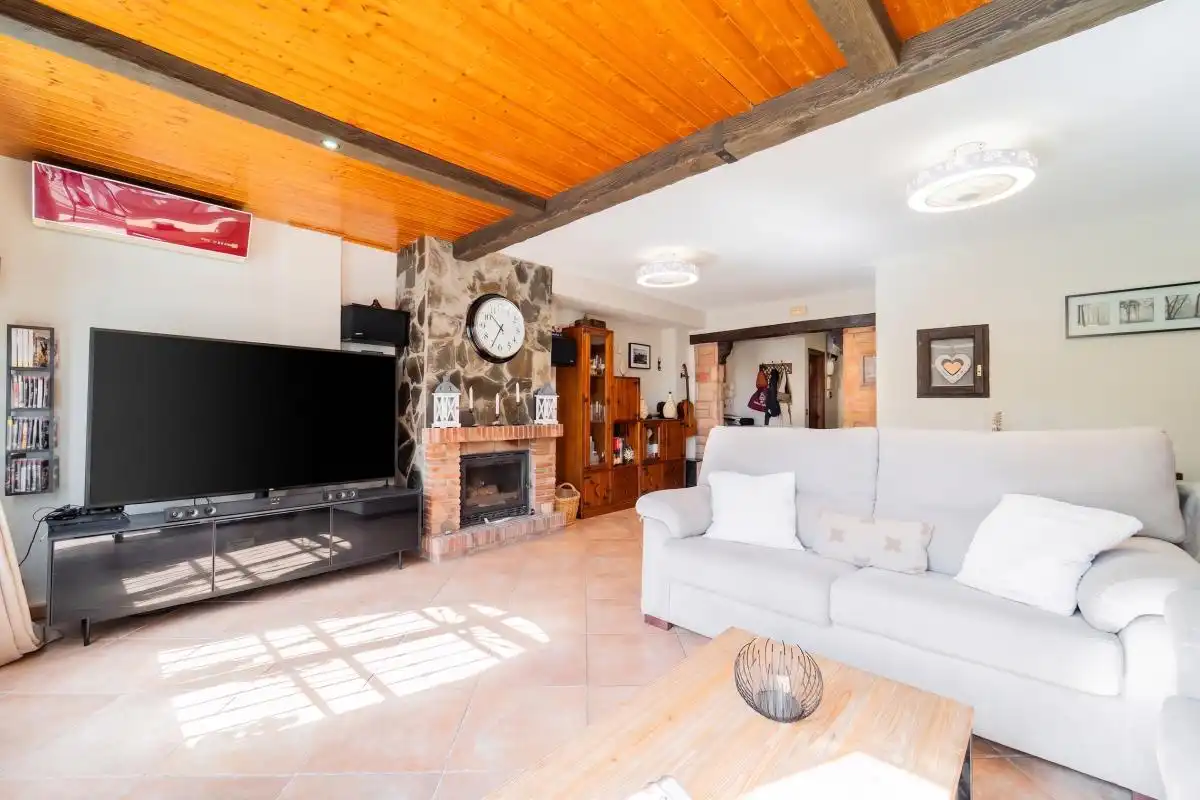 Sala d'estar de Casa adosada en venda en Alhaurín de la Torre amb Calefacció, Jardí privat i Terrassa