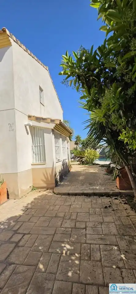Vista exterior de Casa o chalet en venta en Náquera con Aire acondicionado, Terraza y Piscina