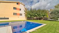 Piscina de Casa adosada en venda en L'Ametlla del Vallès amb Aire condicionat, Calefacció i Jardí privat