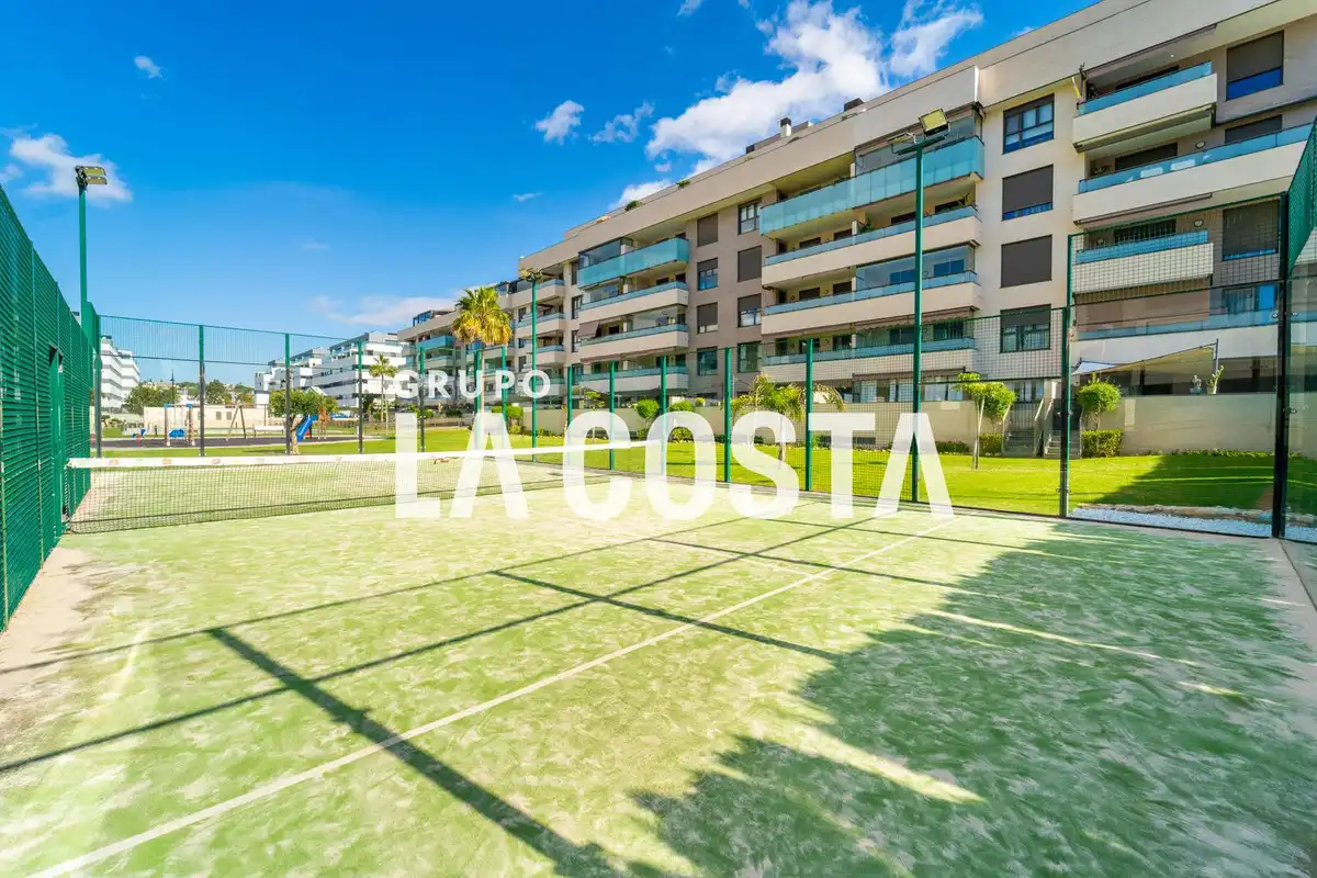 Vista exterior de Ático en venta en Torremolinos con Aire acondicionado, Terraza y Trastero