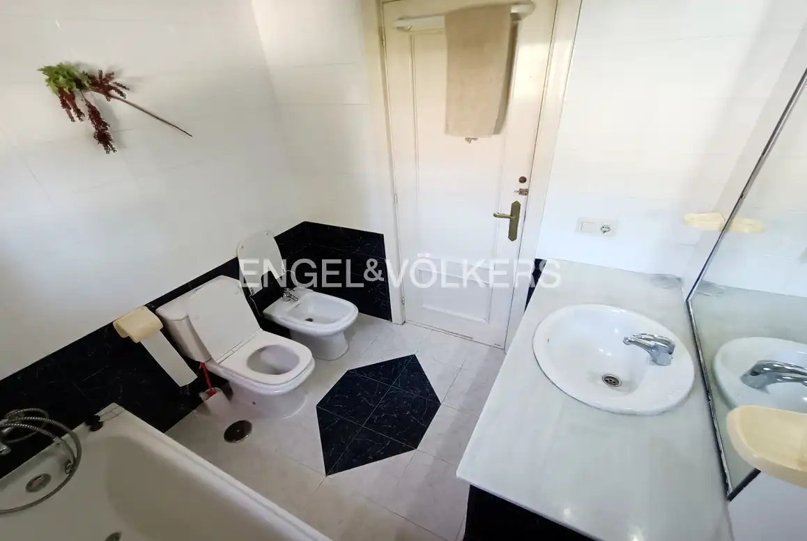 Bathroom of Houses for sale in Benidorm  with Air Conditioner, Private garden and Terrace
