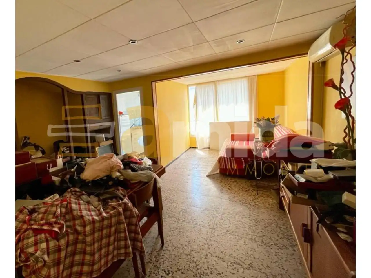 Wohnzimmer von Gebäude zum Verkauf in Sabadell