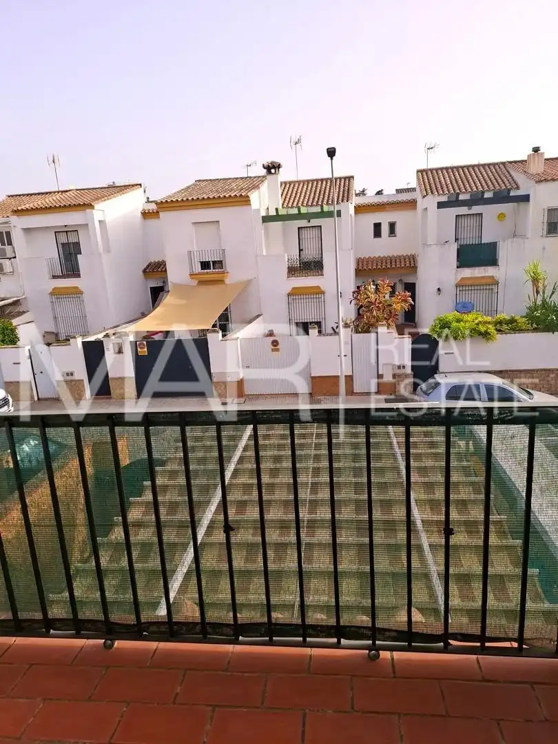 Jardín de Casa adosada en venta en Chiclana de la Frontera con Aire acondicionado y Balcón