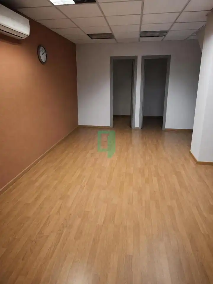 Wohnung zum Verkauf in Badalona mit Klimaanlage und Terrasse