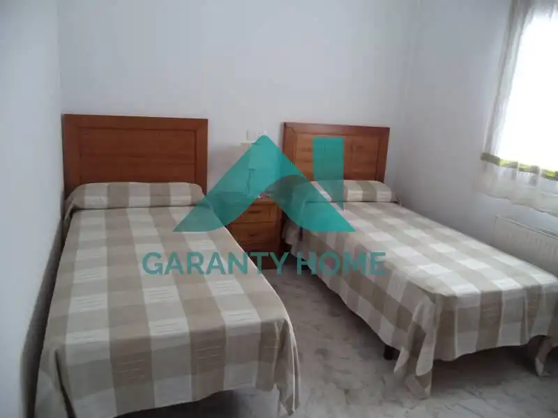 Habitación de Apartamento de alquiler en Cáceres con Aire acondicionado, Calefacción y Terraza