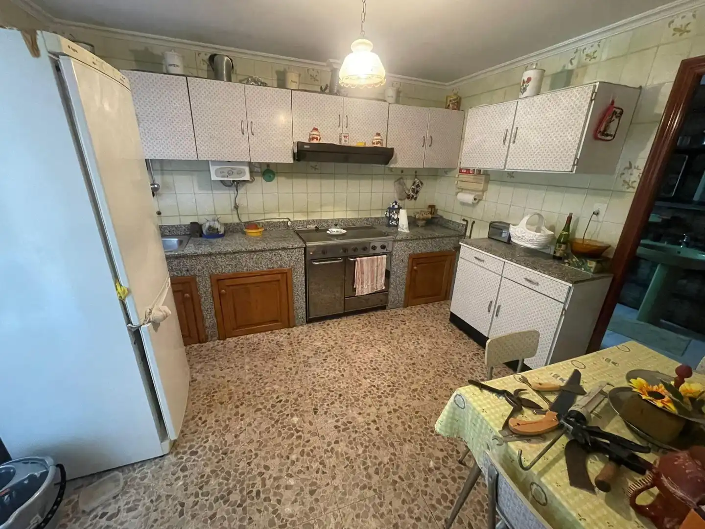 Kitchen of Houses for sale in Avión  with Heating, Storage room and Furnished