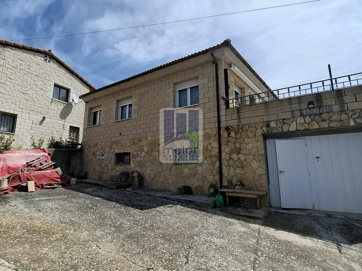 Exterior view of Houses for sale in Carcedo de Burgos  with Storage room