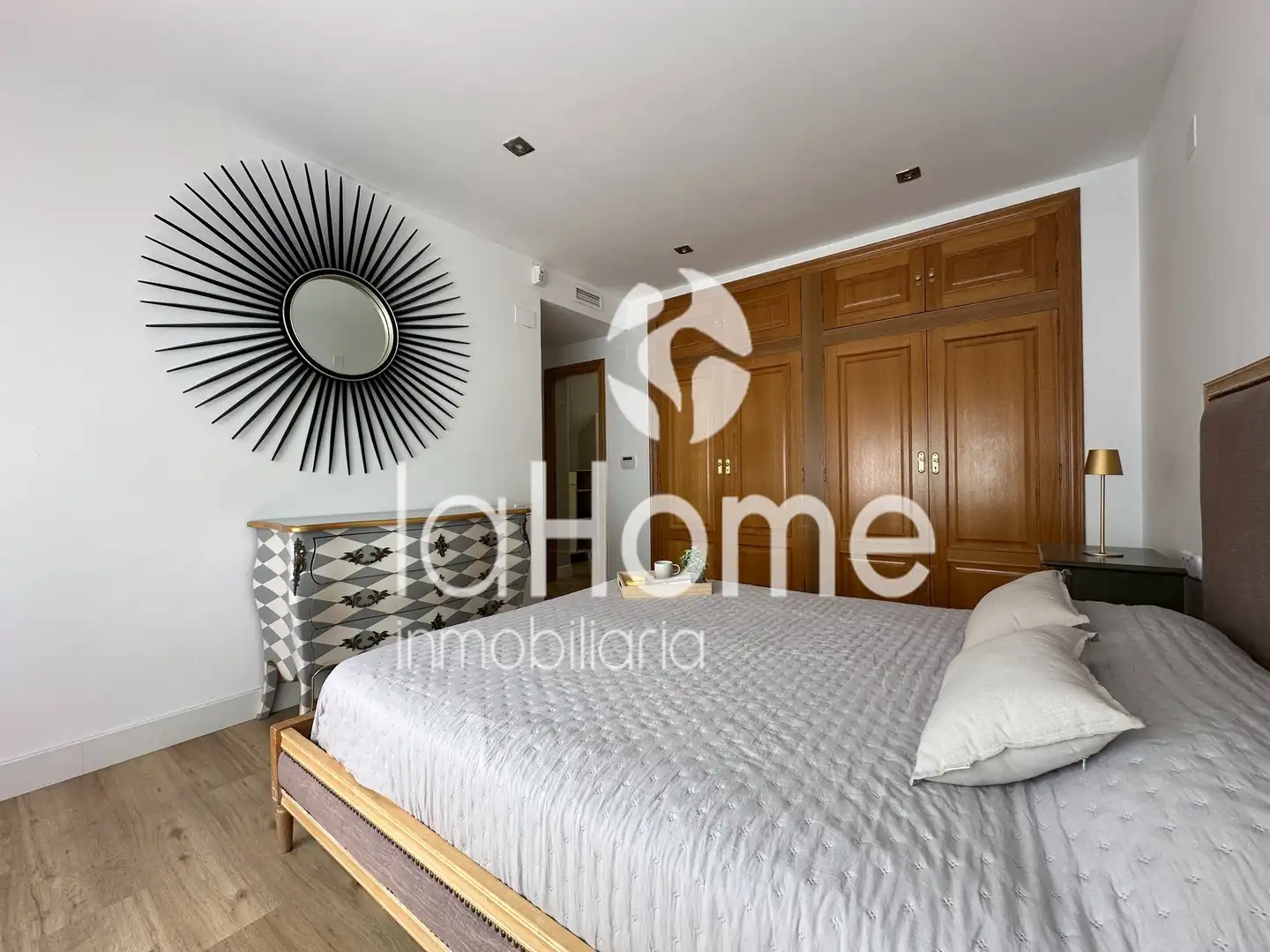 Habitación de Casa o chalet en venta en Paterna con Aire acondicionado, Calefacción y Jardín privado