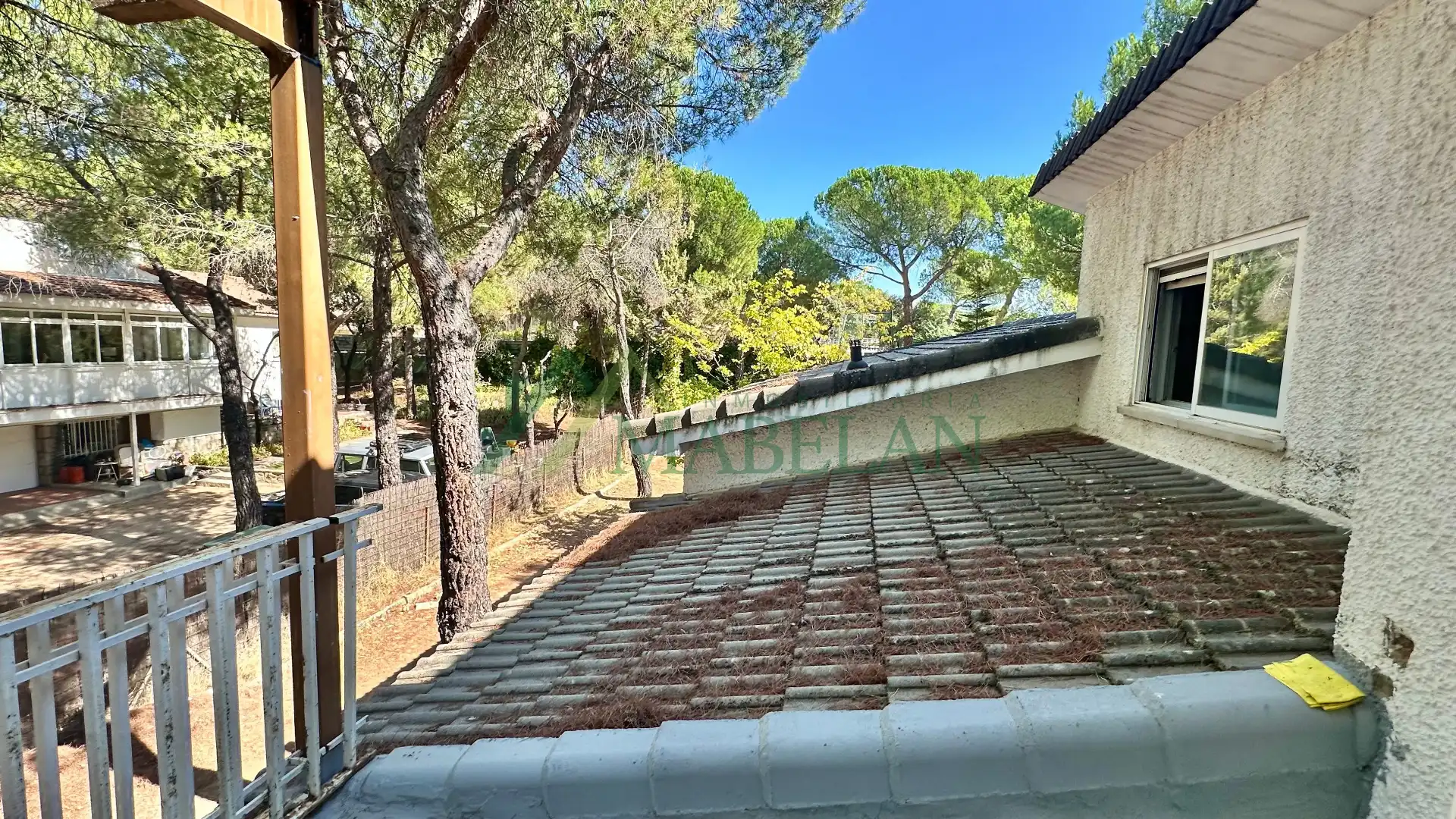Vista exterior de Casa o xalet en venda en Torrelodones amb Calefacció, Jardí privat i Terrassa