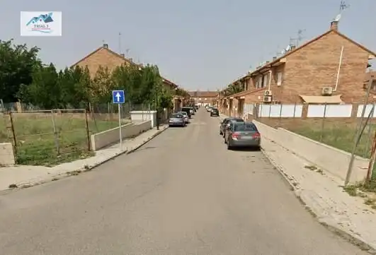 Adossat amb jardí en venda a Calle DAMASO ALONSO, imagen 2