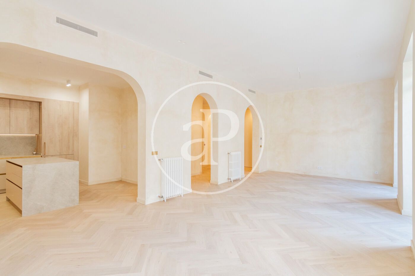 Flat for sale in  Madrid Capital  with Air Conditioner, Heating and Balcony