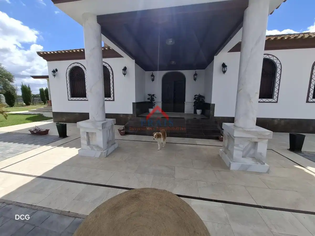 Houses for rent in Utrera  with Heating, Swimming Pool and Furnished