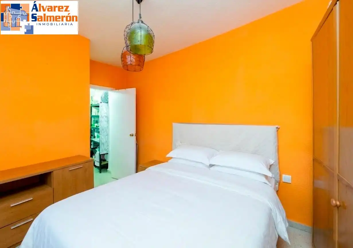 Bedroom of Flat for sale in Granada