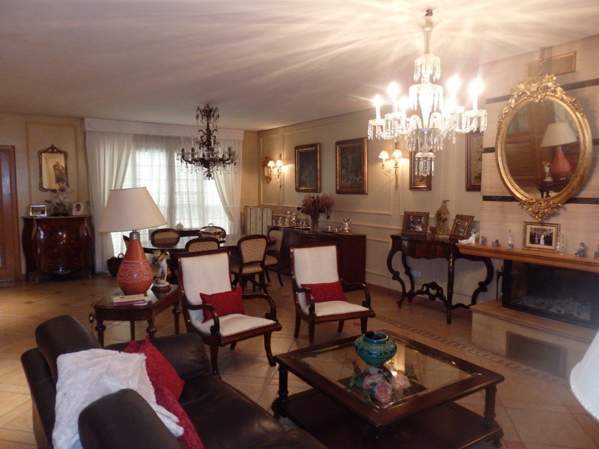 Sala d'estar de Casa o xalet en venda en  Córdoba Capital amb Aire condicionat, Terrassa i Traster