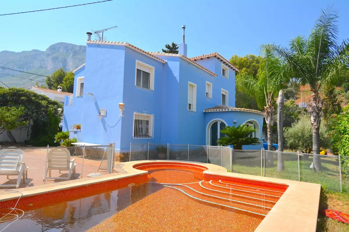 Vista exterior de Casa o chalet en venta en Dénia con Aire acondicionado, Calefacción y Jardín privado