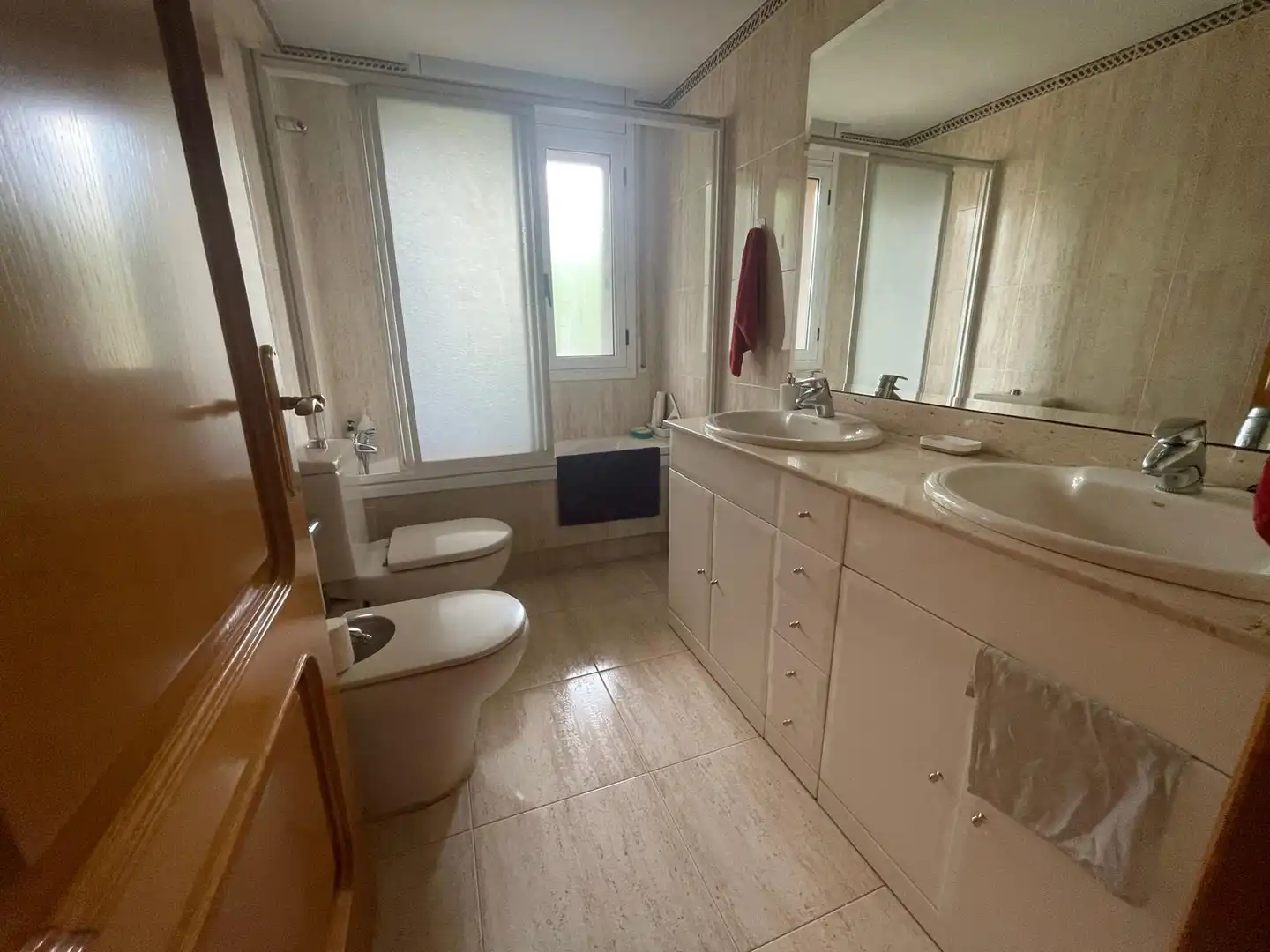 Badezimmer von Einfamilien-Reihenhaus zum Verkauf in Reus mit Klimaanlage, Heizung und Abstellraum