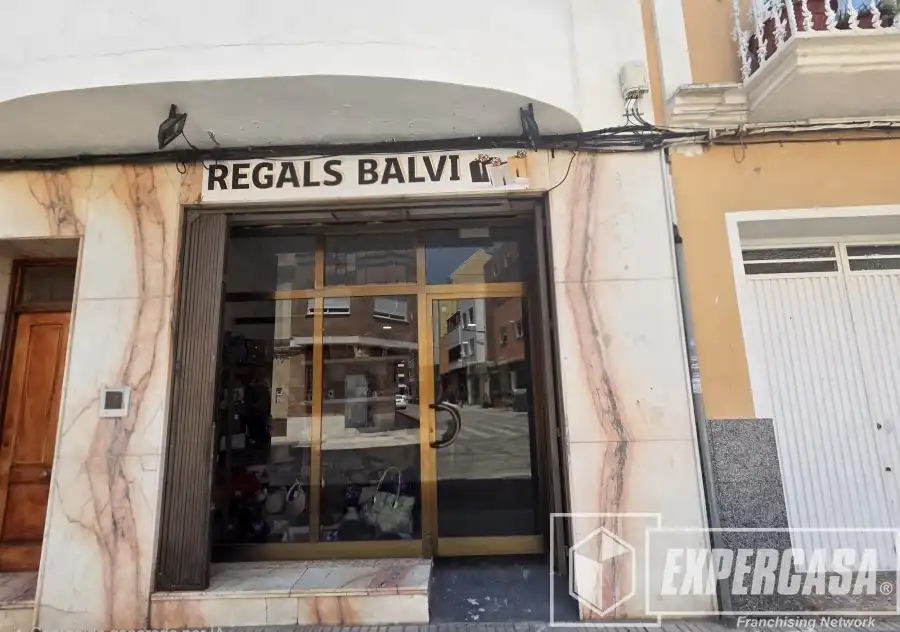 Local comercial en traspàs a Casc Urbà, imagen 2