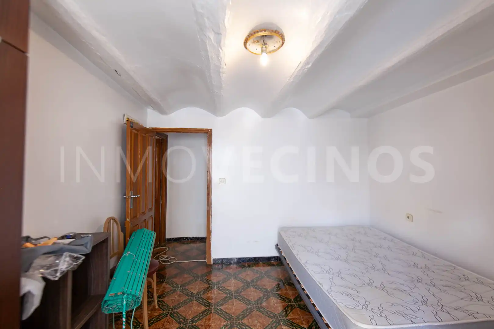 Casa adosada en venda en Cella amb Traster