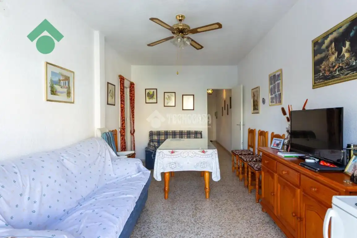 Living room of Flat for sale in Almuñécar  with Air Conditioner
