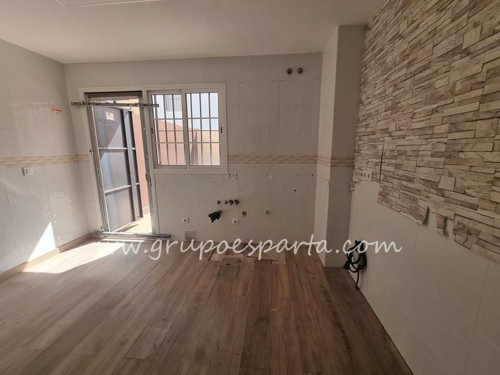 Casa adosada en venda en Olivares amb Aire condicionat, Parquet i Terrassa