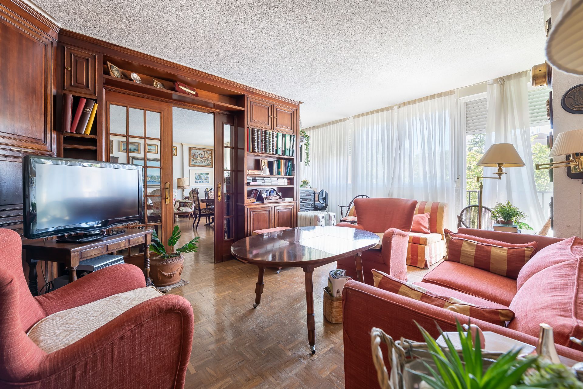 Living room of Flat for sale in  Madrid Capital  with Storage room