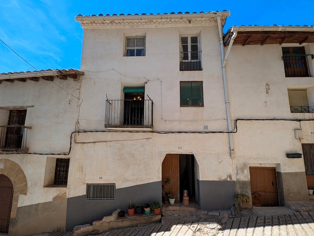 Exterior view of House or chalet for sale in Peñarroya de Tastavins  with Furnished and Balcony
