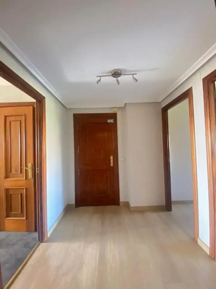 Wohnung zur Miete in León Capital  mit Heizung und Abstellraum