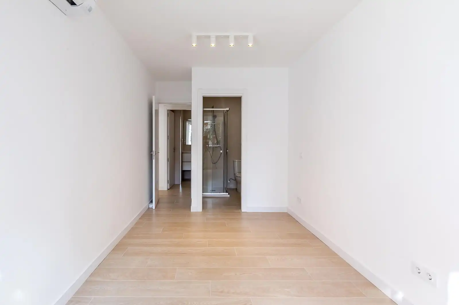 Bedroom of Flat for rent in Madrid  with Air Conditioner