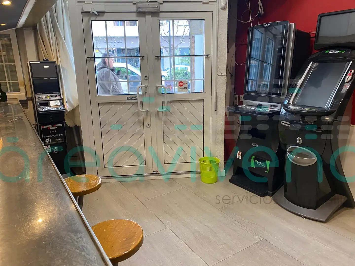 Business premises for transfer in Avinguda de València, imagen 9