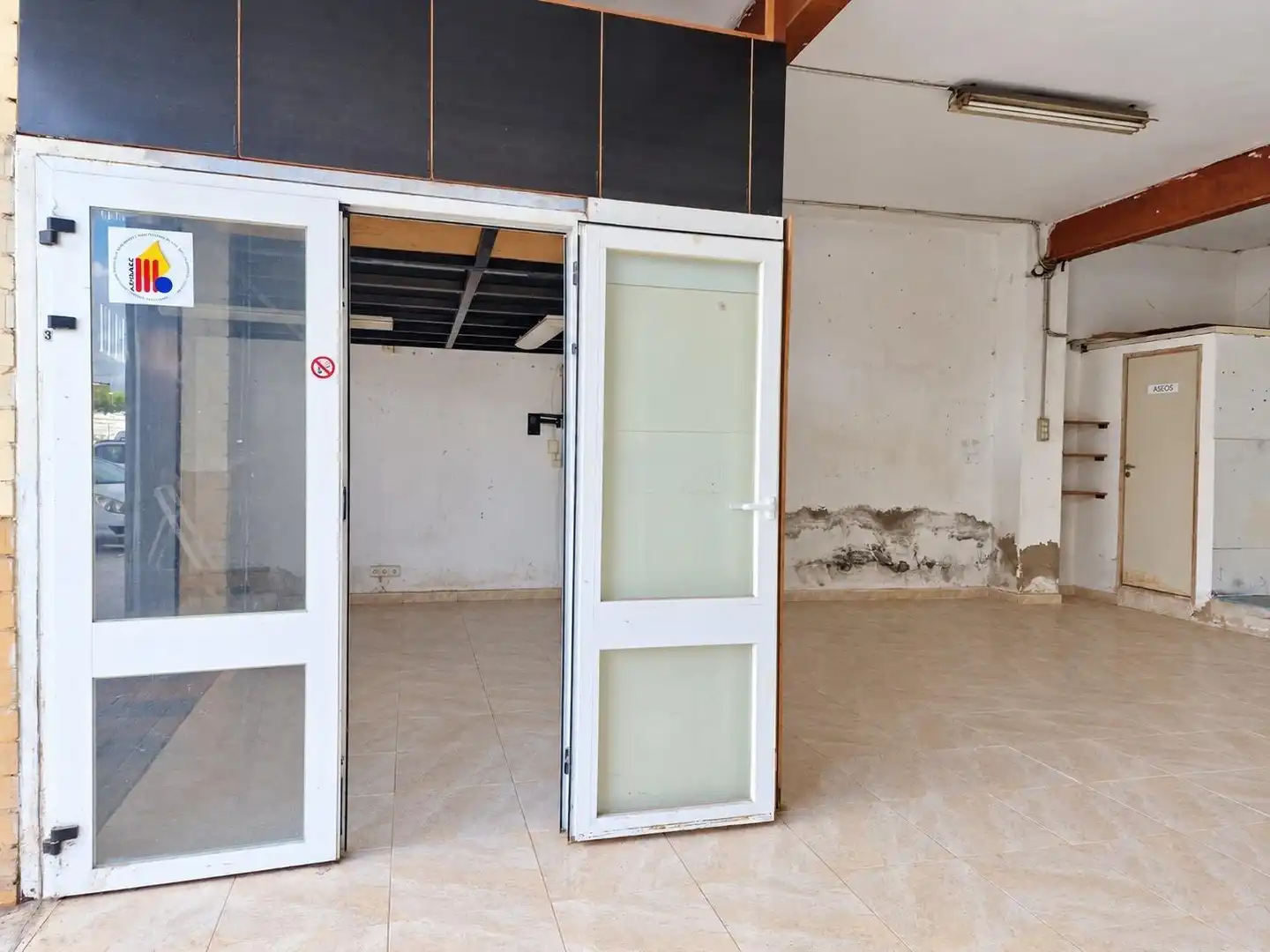 Local comercial en venda a Calle de Martínez de Tena, imagen 2