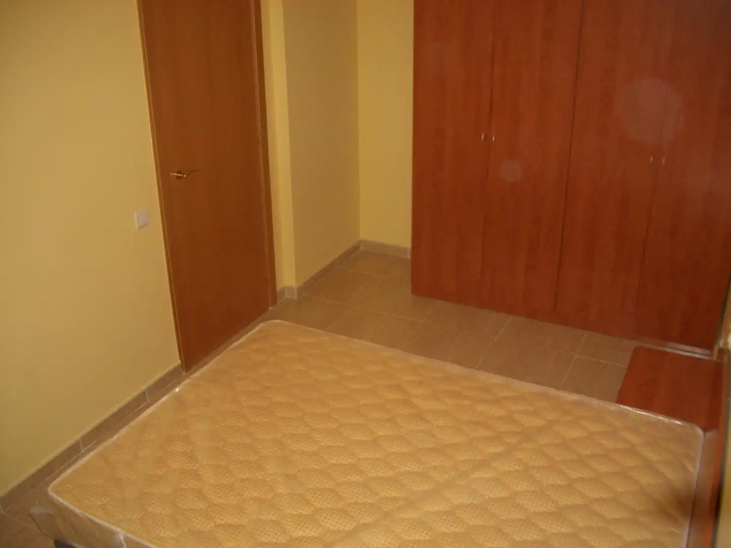 Habitación de Piso en venta en Deltebre con Amueblado, Horno y Lavadora