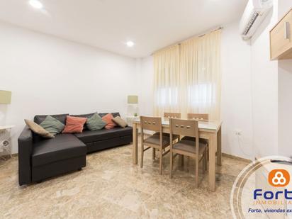 Living room of Flat for sale in  Córdoba Capital  with Air Conditioner, Heating and Furnished