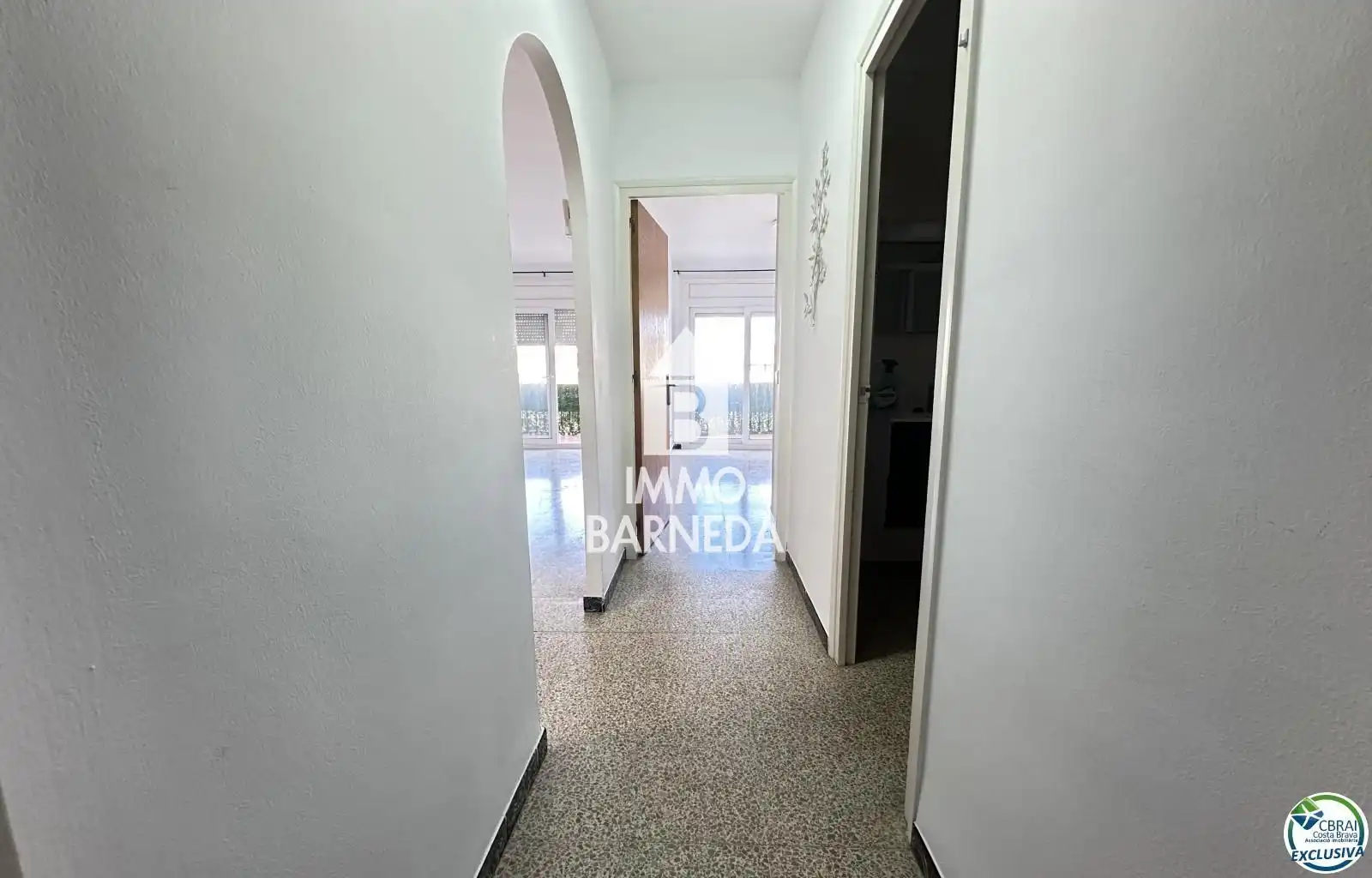 Vista exterior de Pis en venda en Empuriabrava amb Aire condicionat, Calefacció i Terrassa