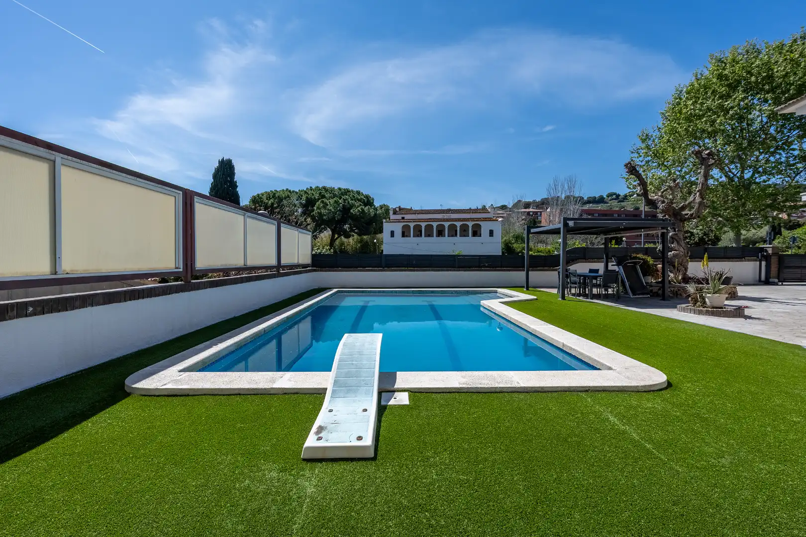 Piscina de Casa o xalet en venda en Tiana amb Aire condicionat, Calefacció i Jardí privat