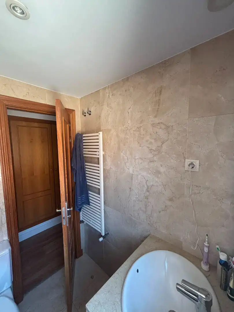 Baño de Planta baja en venta en Las Rozas de Madrid con Calefacción, Trastero y Piscina comunitaria