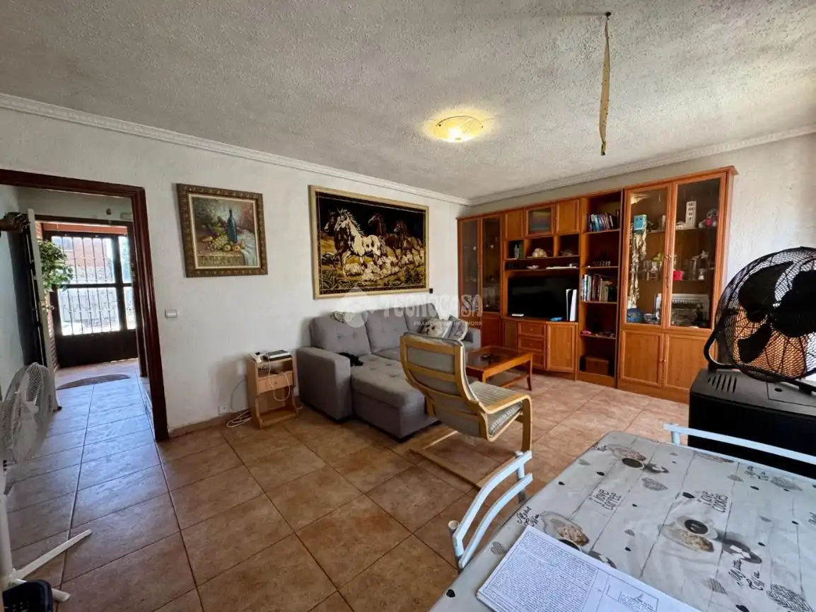 Sala d'estar de Casa adosada en venda en Azuqueca de Henares