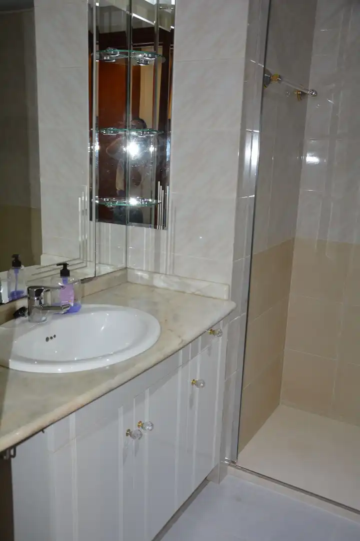 Bathroom of Flat for rent in Culleredo  with Heating and Furnished