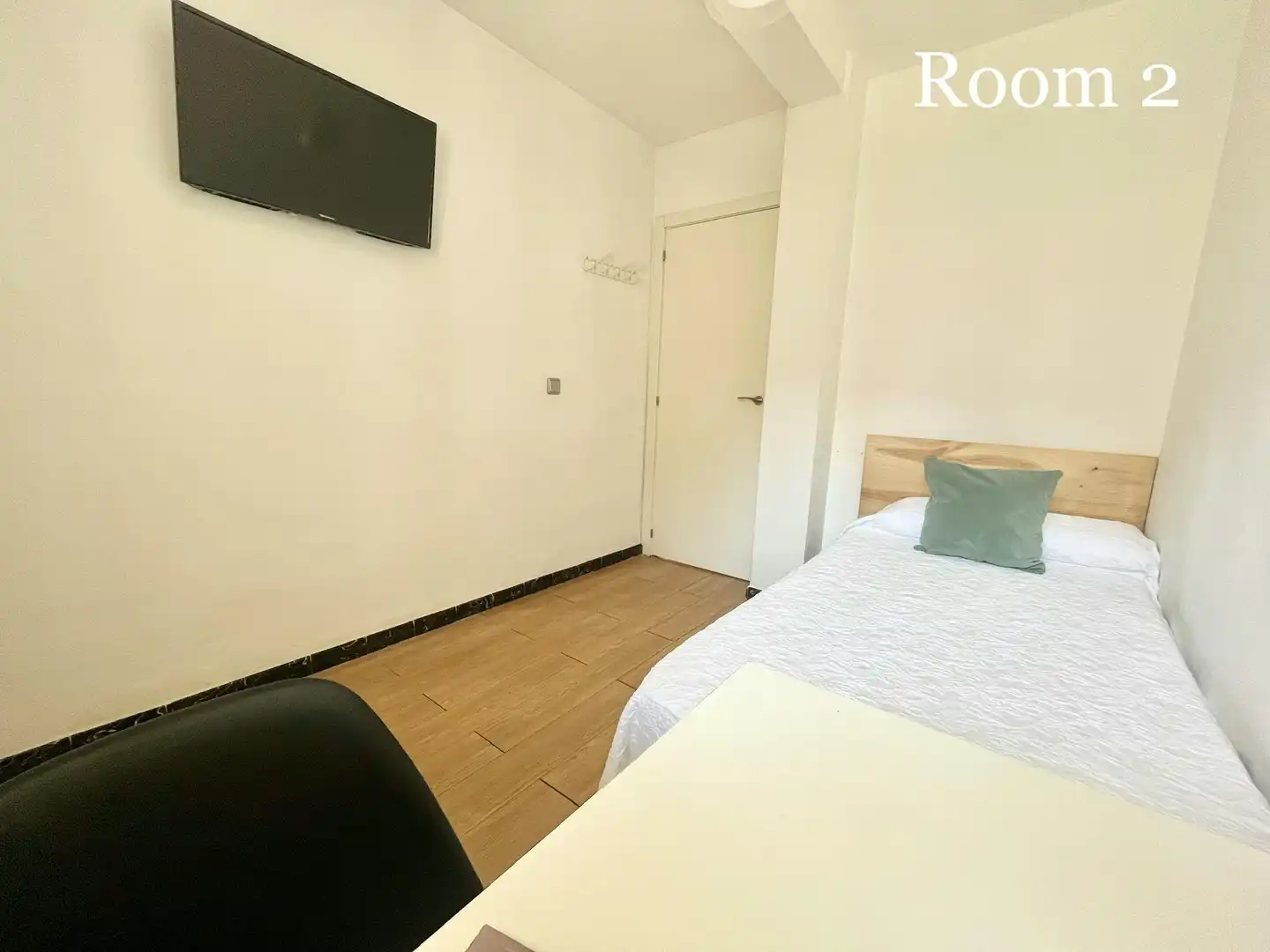 Bedroom of Flat for share in Sevilla  with Air Conditioner, Furnished and Washing machine