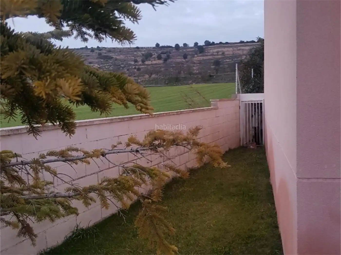 Terraced house with garden for sale in Avinguda del Solà 30, imagen 2