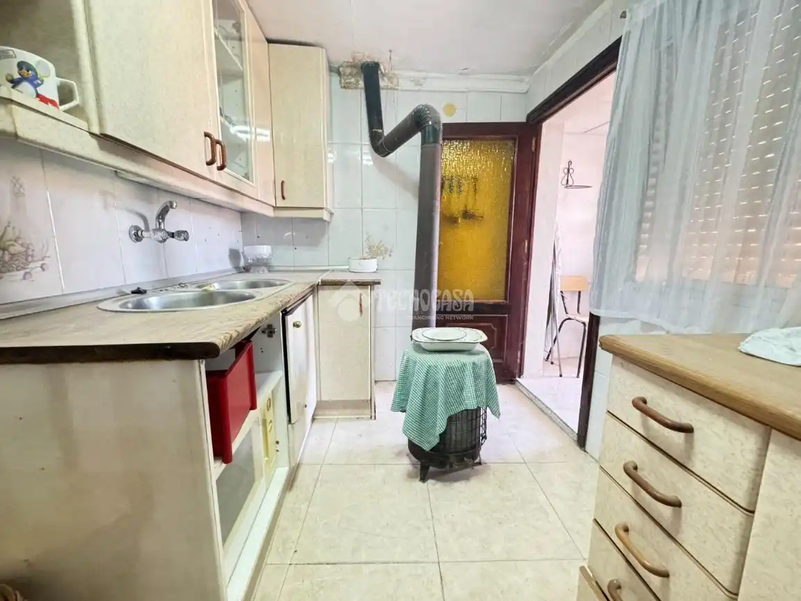 Cuina de Casa adosada en venda en Yepes