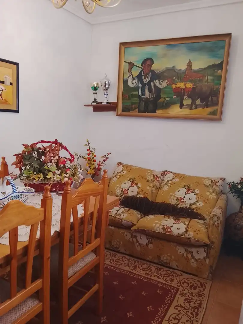 Sala de estar de Casa o chalet en venta en Buenache de Alarcón con Trastero, Amueblado y TV