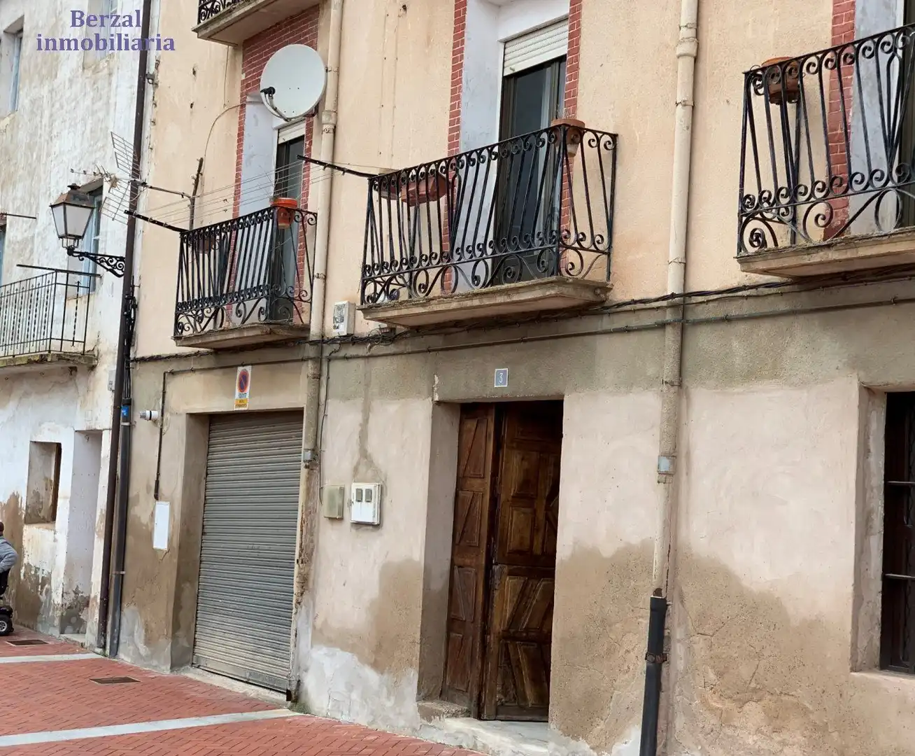 Vista exterior de Finca rústica en venda en Entrena amb Calefacció, Traster i Balcó