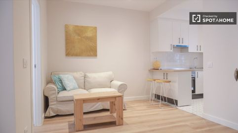 Photo 2 of Flat for rent in San Isidro, Madrid Capital